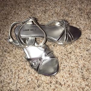 Fairytale manmade Nine West small heal